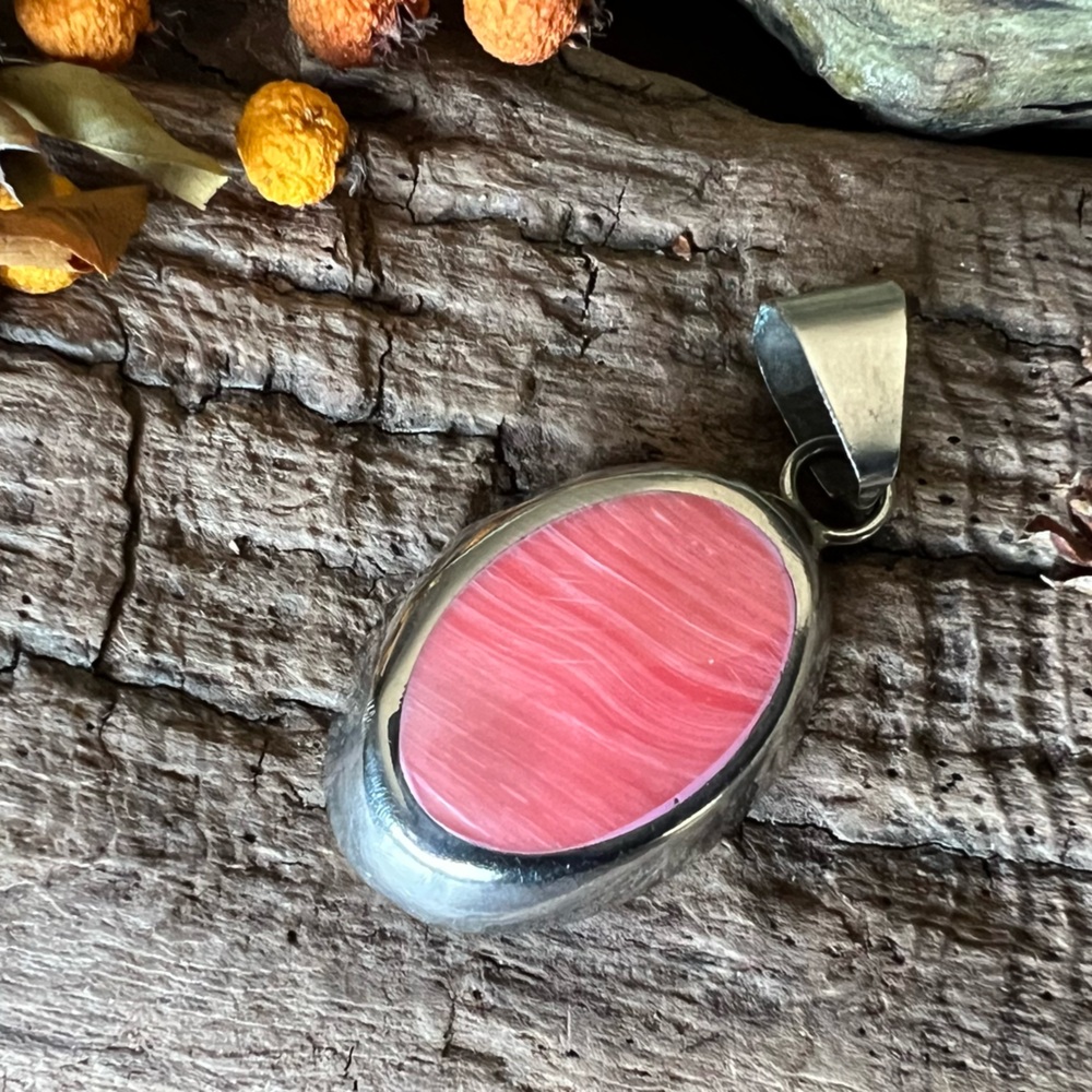 Mexico Silver Tone Pendant Spiny Oyster Coral Agate Gem Stone Pendant Necklace